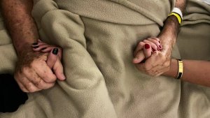 El enojo de Cora, la hija de Carlos Reutemann: “Mi papá está mal, pero está vivo”