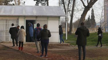 Los casos aumentan en General Roca, que suma 434 pacientes activos. (Foto: Juan Thomes)