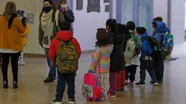 En todos los niveles volvieron a las aulas en Río Negro. Foto Juan Thomes. 