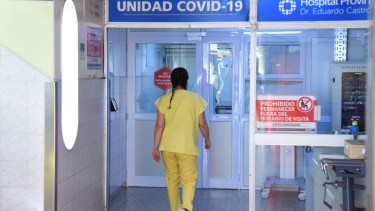 Según el director del hospital provincial, actualmente hay 90 trabajadores con reportes por Covid. Foto: archivo Florencia Salto.