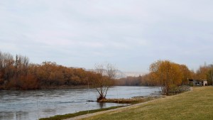 El río creció, pero no afectó a los barrios ribereños del Alto Valle