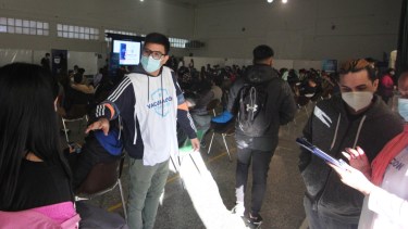 Ayer hubo una gran concurrencia de mayores de 18. (Oscar Livera).-