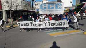 Organizaciones sociales reclamaron en Roca por tierra, techo y trabajo