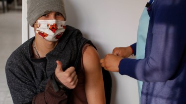 El COVID-19 afecta a todos los segmentos de la población, y la juventud desempeña un papel fundamental en la gestión de esta pandemia y en la recuperación tras esta. 