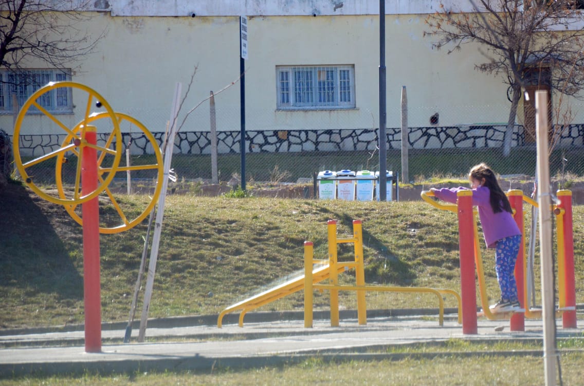 El embellecimiento de parques y plazas es la política que más promueve la intendencia. Foto: archivo Yamil Regules.