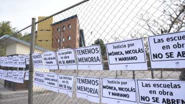 Realizan una intervención en el Consejo de Educación a una semana de la muerte de Mónica Jara