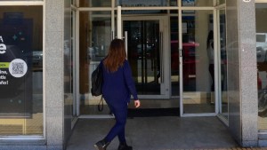 Fallo judicial frena el pago de un préstamo obtenido por una estafa telefónica en Viedma