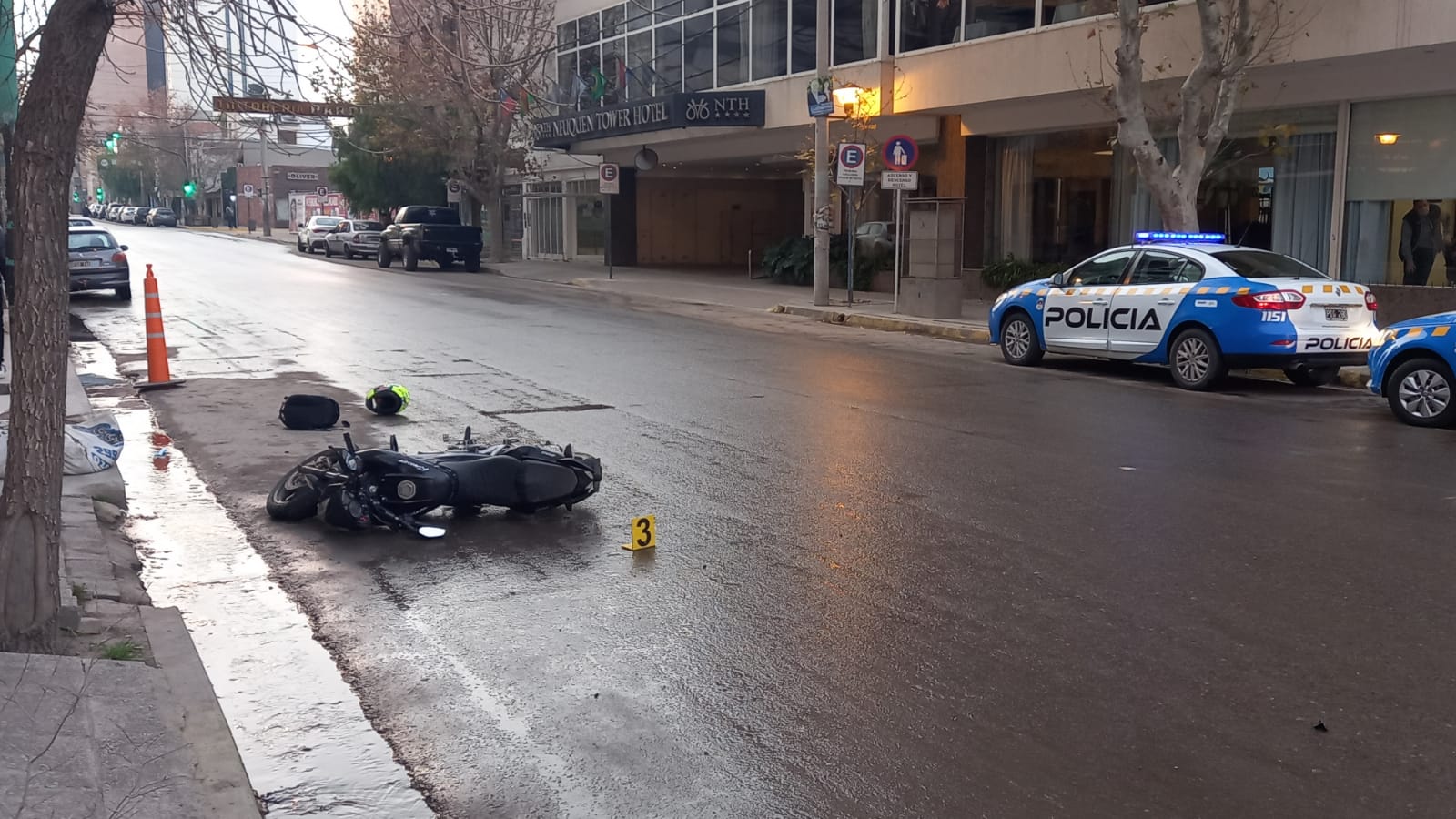 Está en investigación la dinámica del siniestro ocurrido sobre calle Belgrano, de Neuquén. Foto: Gentileza