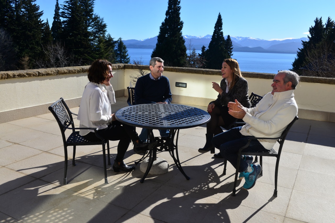 De Rege junto a Scavo, Di Lisio y Matzen. Reunión en Bariloche para arrancar rumbo a septiembre.