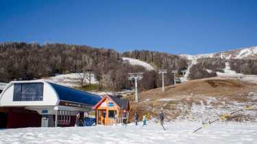San Martín espera que las nieve para poder abrir la temporada junto con las vacaciones de invierno. (Patricio Rodríguez)