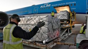 Llegaron más de 800 mil vacunas de AstraZeneca contra el coronavirus