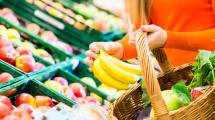 Imagen de Solo uno de cada tres argentinos consume frutas y verduras al menos una vez al día, según encuesta