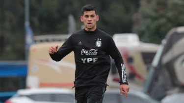 Cristian Romero tiene ganas de jugar y habló con Scaloni para decirle que está en condiciones. 