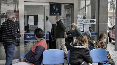 El bono alcanza a jubilados y pensionados que perciban hasta dos haberes mínimos.