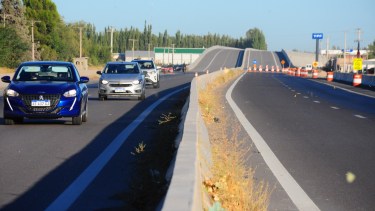 Habilitarán el paso elevado de la Ruta 22 en Godoy por 48 horas