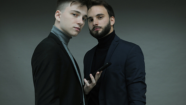 Los hermanos llevan adelante numerosos proyectos, con la tecnología como pilar fundamental para cambios en la juventud.