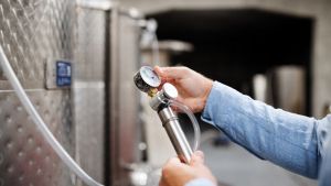 El INTi brinda asistencia para potenciar la elaboración de bebidas fermentadas en zonas patagónicas