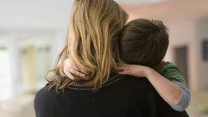 Busca reencontrarse con sus hijos pero la Justicia no abre la feria para avanzar en su reclamo