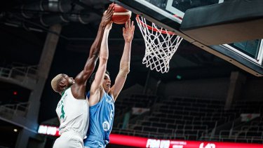 El neuquino Rodríguez cerró un gran desempeño en el certamen, donde jugó 24 minutos de promedio por encuentro. Foto: @fiba