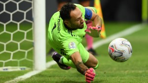 Por las manos de Ospina, Colombia eliminó a Uruguay por penales
