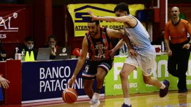 Los viedmenses ratificaron su chapa de candidatos ante los de Chivilcoy. (Foto: Marcos Aramburu)