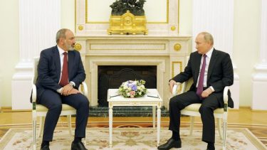 El presidente Vladimir Putín recibió ayer al primer ministro de Armenia Nikol Pashinya. Foto: Gentileza.