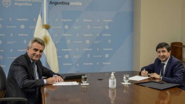Agustín Rossi y Daniel Arroyo se irán del Gabinete porque son precandidatos en las PASO. 
