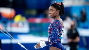 Simone Biles también se retiró de la final individual en los Juegos Olímpicos