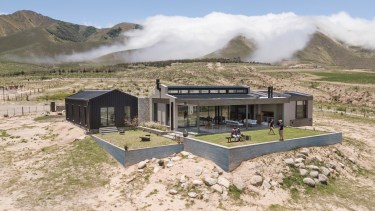 17 fotos de un galpón de montaña, cerca de las nubes: para irse a vivir en él, sin vueltas