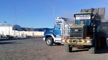 La firma de la familia Parada brinda servicios a la industria petrolera pero también para la construcción. (Foto: Gentileza)