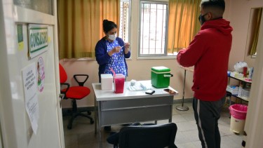 Los Centros de Atención en los barrios se sumaron a la campaña la pasada semana.  Foto: Marcelo Ochoa.