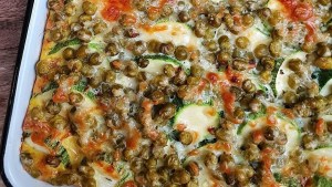 La receta express: pastel de zucchini y arvejas gratinado