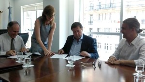 El agua no “garpa” y menos en Roca