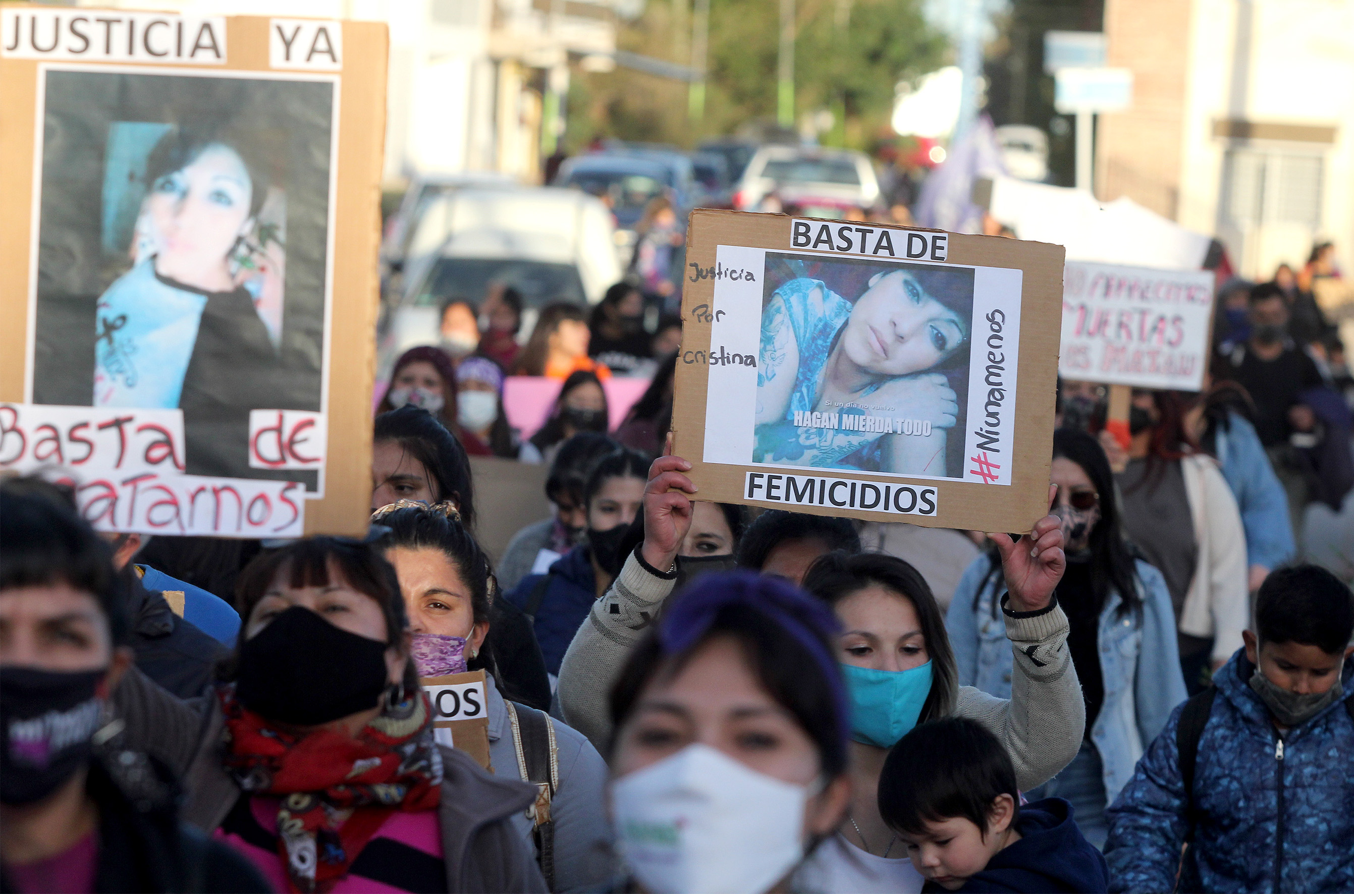 El hecho ocurrió el 1 de mayo pasado en Centenario. Hubo una gran marcha en reclamo de justicia. Foto Oscar Livera.