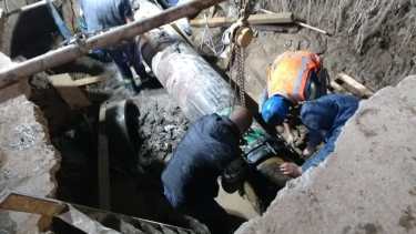 A las 23.30 sólo faltaba nivelar y ajustar los últimos detalles, señalaron los técnicos. 