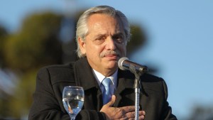 Fernández en medio del escándalo por la foto en Olivos: «lo lamento, no va a volver a ocurrir»