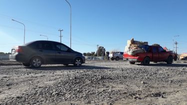 El tránsito se hace lento en las rotondas desde hace meses. 