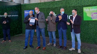 El acto simbólico se desarrolló en en el patio del Palacio Municipal. Foto Gentileza.