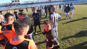 Cipolletti no pudo con el árbitro y Madryn: fue 1 a 1 en Centenario