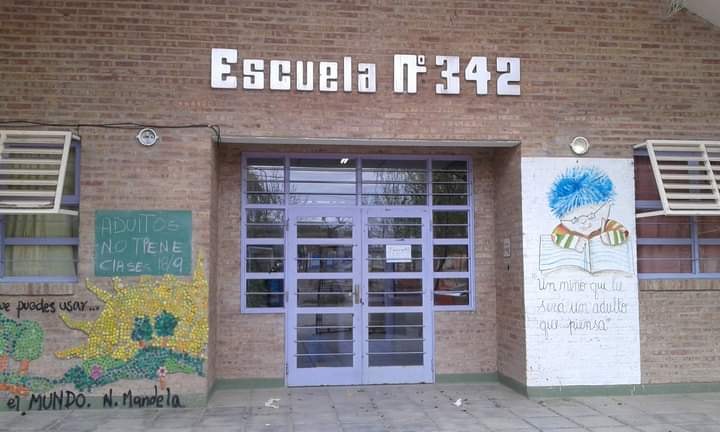 La escuela 342 de El Chañar es una de las que estuvo en el foco de las denuncias por problema de mantenumiento.  Foto: Gentileza