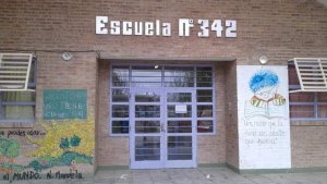 Aseguran que la «explosión» de la caldera en la escuela de El Chañar fue por papeles de golosinas
