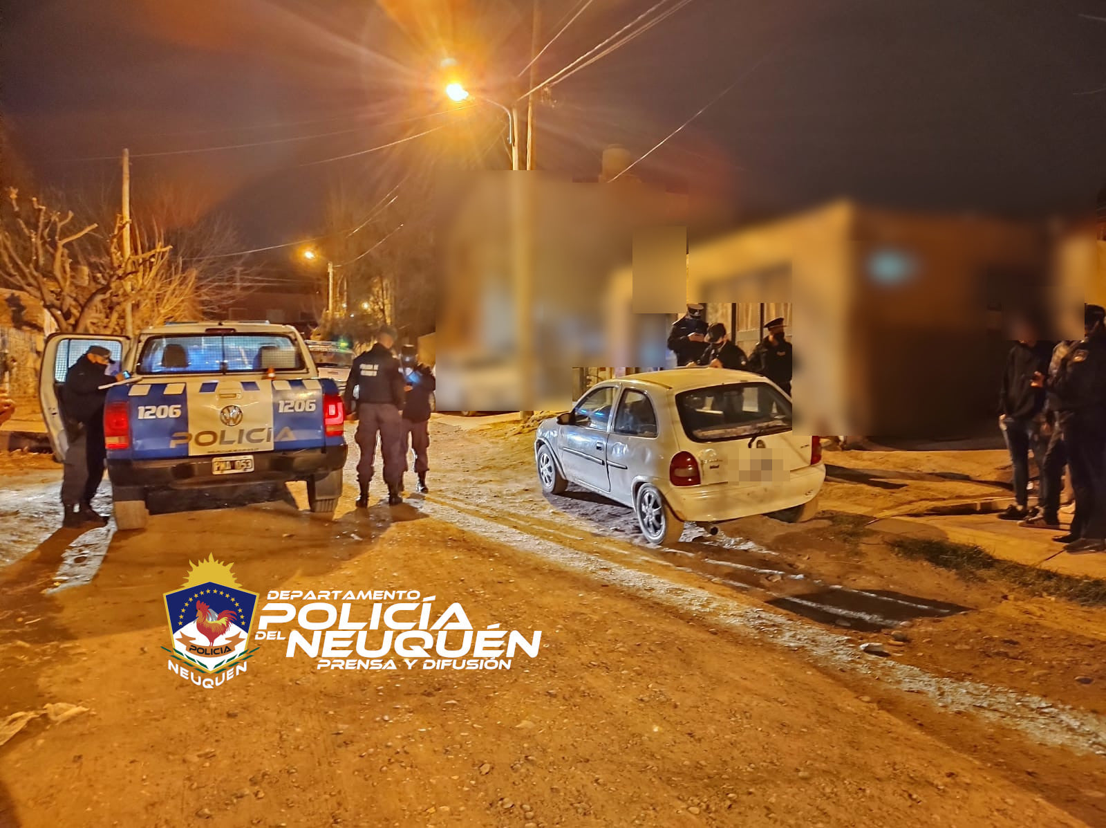 La fiesta clandestina detectada en el oeste de la ciudad de Neuquén. Foto: Prensa Policía.