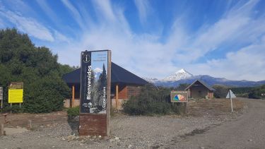 Si no se puede reservar un turno para ascender al volcán Lanín es porque están todos ocupados, aclararon desde el Parque. (Gentileza Parque Nacional Lanín).-