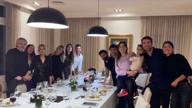 La segunda imagen que trascendió de la fiesta en la quinta presidencial.