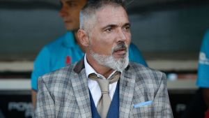 Rondina renunció como entrenador de Arsenal