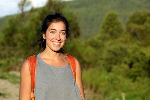 Agustina Torres realizó la investigaciones sobre invasiones biológicas en la Isla Victoria, en el Lago Nahuel Huapi.