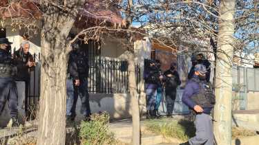 Un operativo policial que se realizó en otro hecho que sucedió en ese mismo  estudio contable de Cutral Co. (Foto: Archivo)