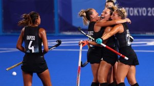 Las Leonas vencieron a India, pasaron a la final olímpica y se aseguraron una medalla