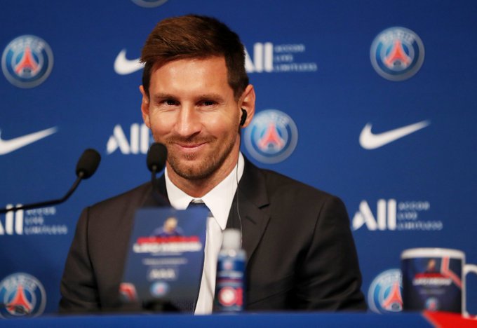 “Tengo la misma ilusión y las mismas ganas que cuando era un nene”, afirmó Messi en su presentación oficial en el PSG. 