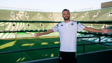 Pezzella volvió a Betis tras cuatro años en Fiorentina. (Foto: @RealBetis)